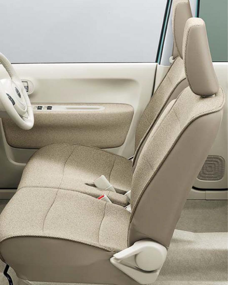 Suzuki Alto Lapin 2015 года  (фото 22 из 38)